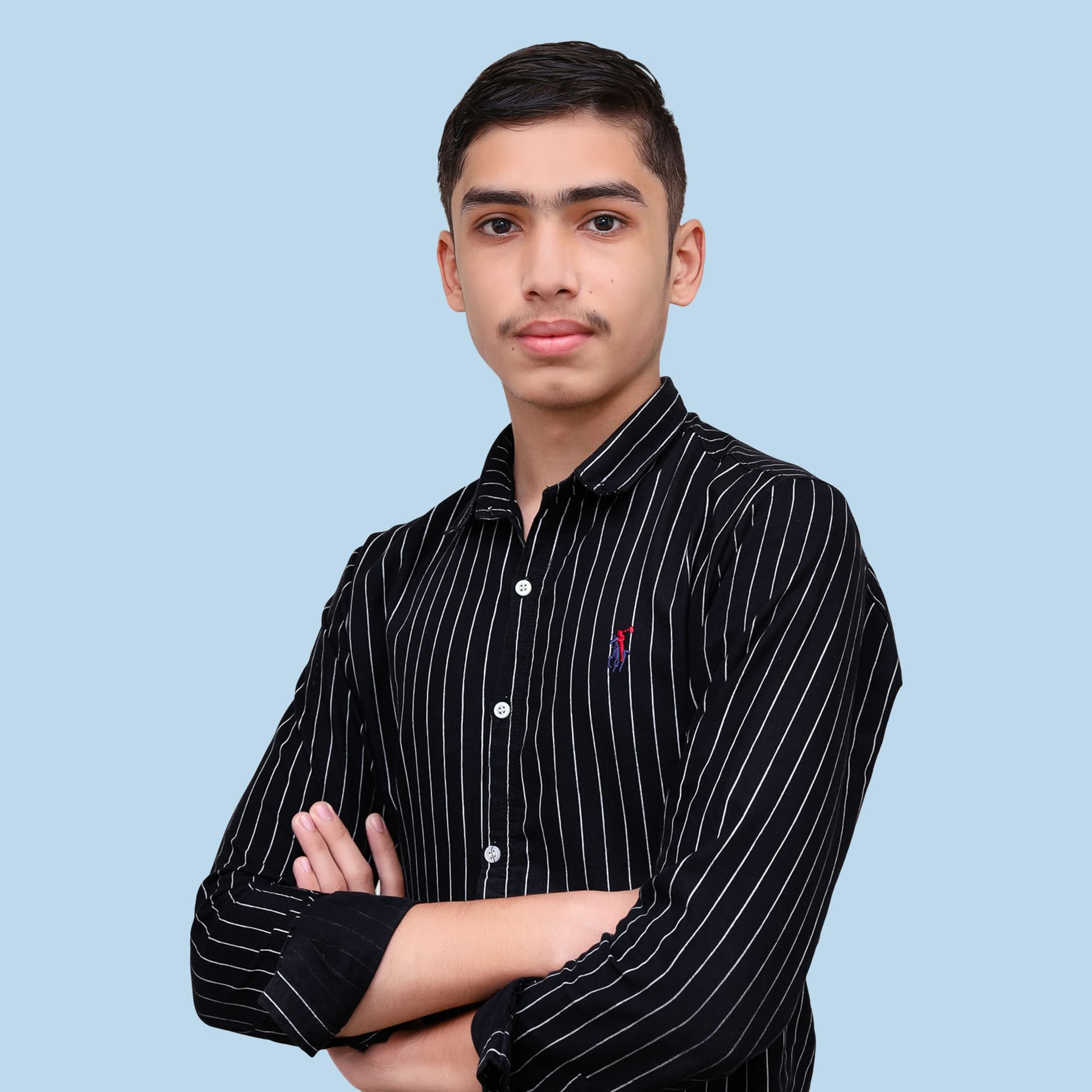 Ali Husnain - Graphic Designer